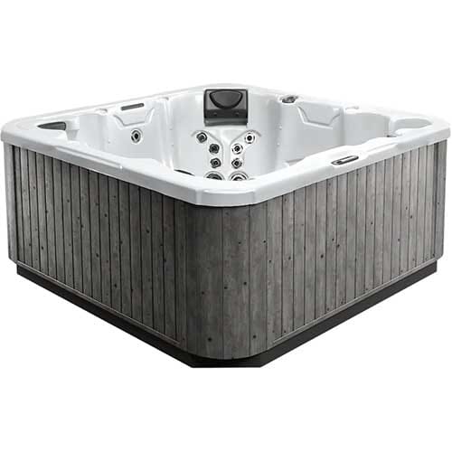 Wayfarer™ Hot Tub