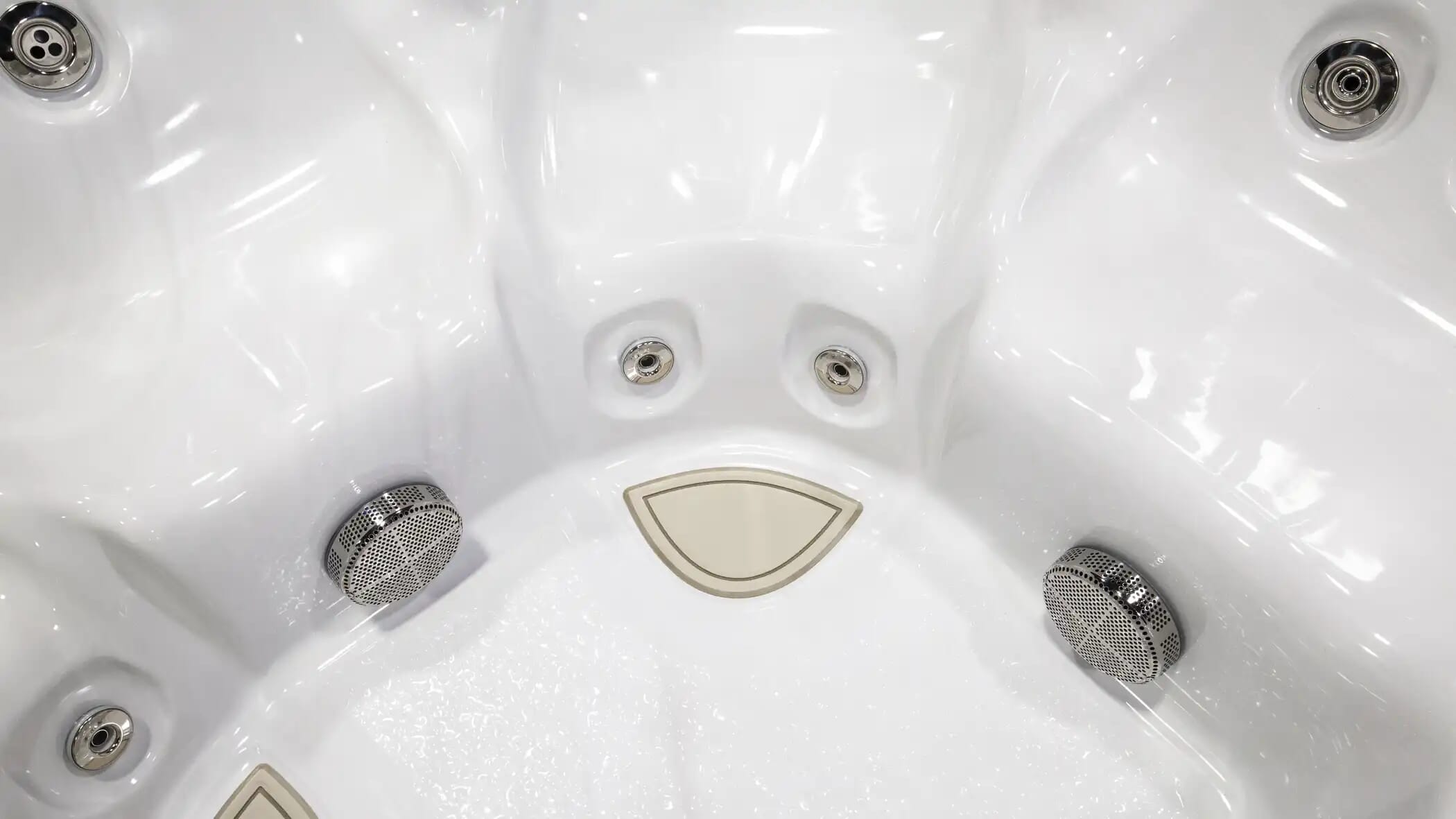 Serenity 6900 6 Person Hot Tub w/ Lounger - Cal-X Fun Spas