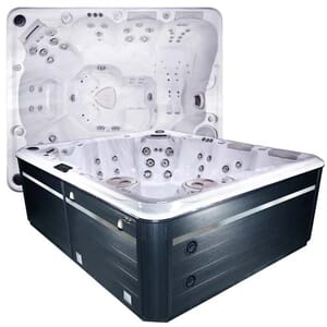 Self Cleaning 970 Hot Tub